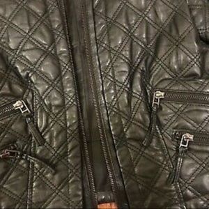 Lamb 100% quilted leather Zara jacket. Coat xs